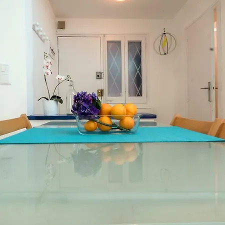 Casa Davallada: Central Pet-friendly Duplex Apartment *