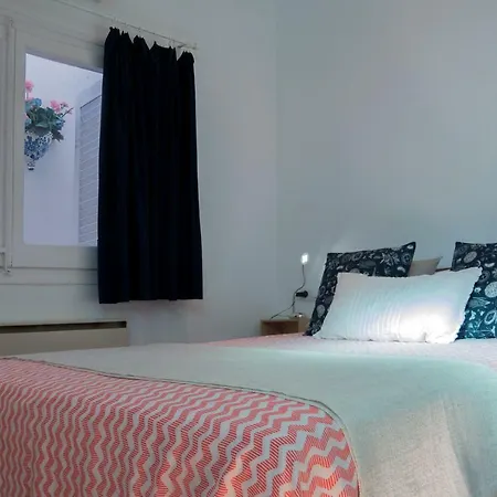Apartment Casa Davallada: Central Pet-friendly Duplex