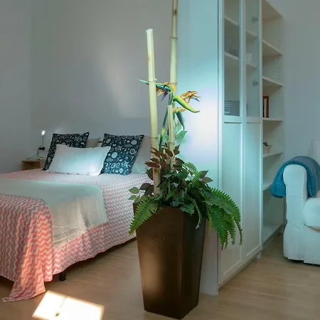 Casa Davallada: Central Pet-friendly Duplex Apartment