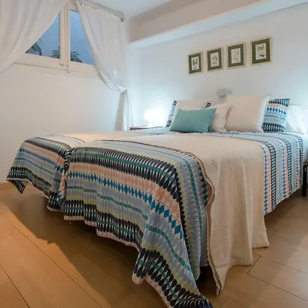 Apartment Casa Davallada: Central Pet-friendly Duplex *